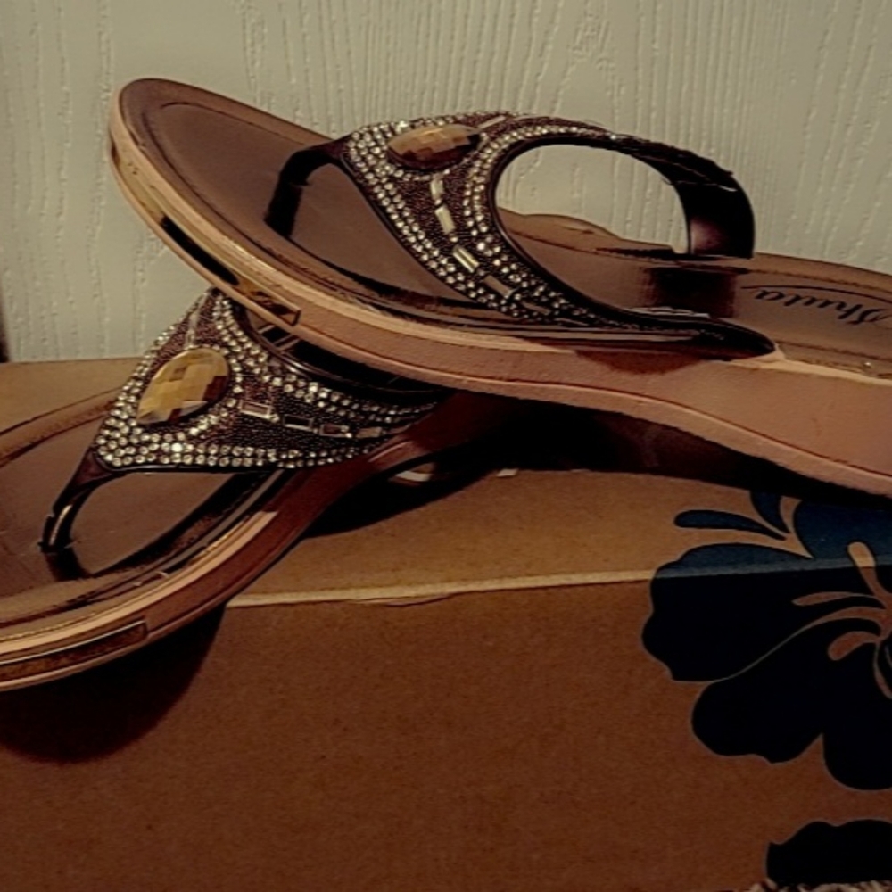 Sandels Shuta brand size 6